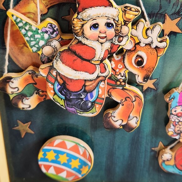 World Bazaar Musical Wooden Book Box Here Comes Santa Claus w/ Puppets see Video - Picture 4 of 13